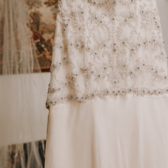 Vintage Jim Hjelm Beaded Wedding Gown - Picture 5 of 16